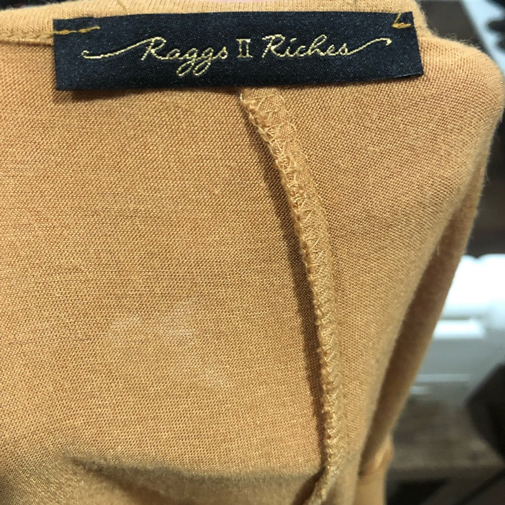Rags II Riches Top - Picture 5 of 5